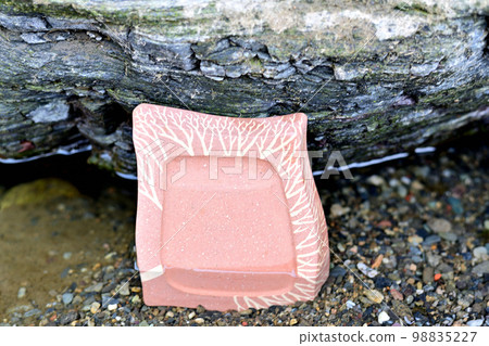 I put a suzuri on a rocky mountain stream and took a picture. 98835227