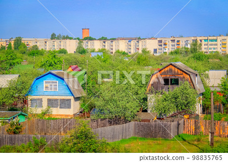 Vladimir old town in Golden Ring of Russia at sunset, idyllic landscape 98835765