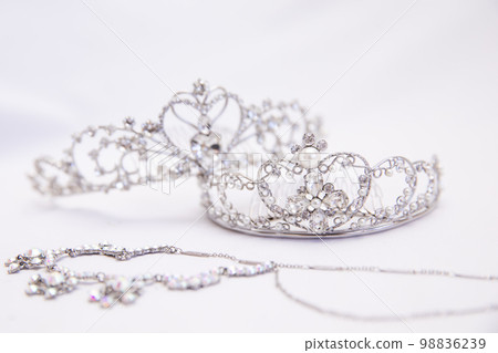 Tiara tiara 98836239