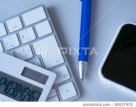 Business image of personal computer and smartphone 98837970