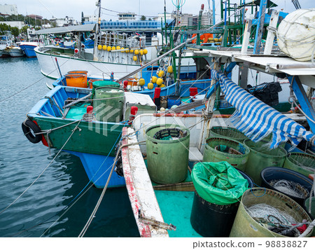 Landscape of Chenggong Fishery Harbor in Taitung,Taiwan. 98838827