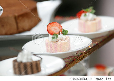 時尚蛋糕自助餐形像素材 Petit蛋糕形象 98839136