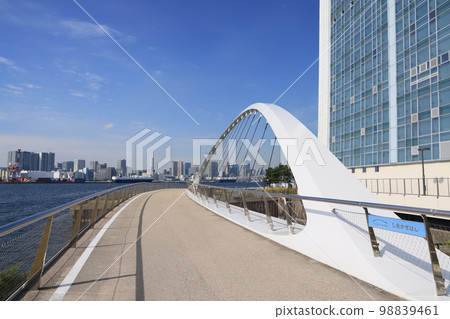 Scenery of Shiokaze Park in Higashiyashio, Shinagawa-ku, Tokyo 98839461