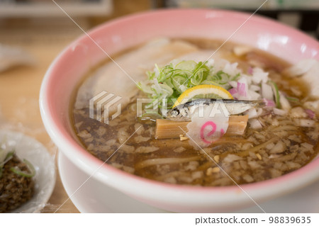 高湯煮拉麵（青森縣青森市）特寫 98839635