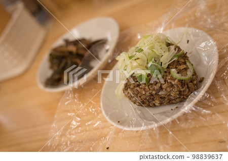 干沙丁魚飯糰(青森縣青森市) 干沙丁魚飯糰(青森縣青森市) 98839637