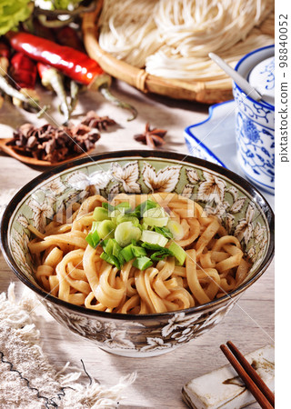 Sesame paste noodles Sesame paste noodles 98840052