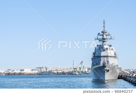 朝日級護衛艦“不知火”下錨 98840257
