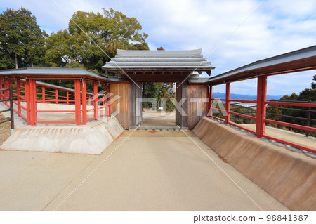 Restored Yakui Gate of Suwahara Castle 98841387