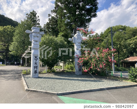 It is a stone statue like a totem pole in Korai Shrine in Hidaka City, Saitama Prefecture. It is a stone statue like a totem pole in Korai Shrine in Hidaka City, Saitama Prefecture. 98842097