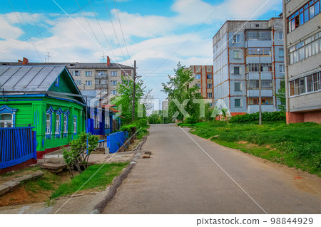 Vladimir communist town in Golden Ring of Russia at sunset 98844929