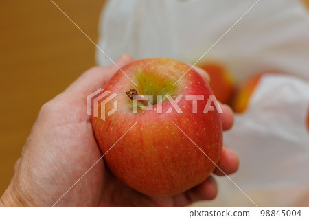 Aomori apple (komitsu) Aomori apple (komitsu) 98845004