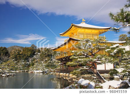 雪中的金閣寺 98845559