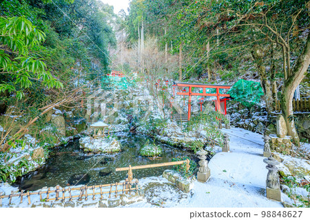 Nanzo-in Temple covered with snow in winter Sasaguri Town, Fukuoka Prefecture 98848627