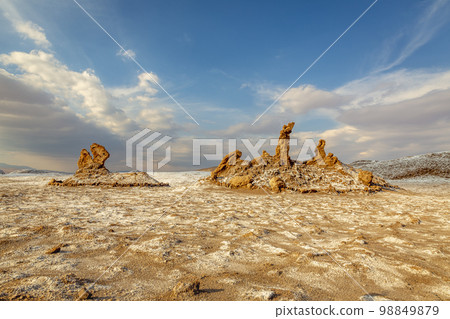 Moon Valley, Valle de la Luna dramatic landscape a Sunset, Atacama Desert, Chile 98849879