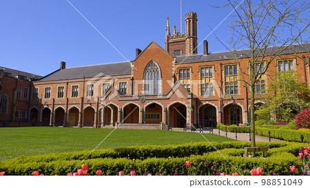 Queens University Belfast - travel photography Queens University Belfast - travel photography 98851049