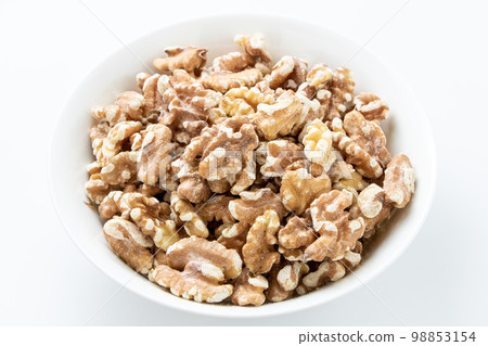 Walnuts. It is said to be a super food that contains many ingredients that are good for health maintenance and promotion, such as omega-3 fatty acids and various nutritional ingredients. Walnuts. It is said to be a super food that contains many ingredients that are good for health maintenance and promotion, such as omega-3 fatty acids and various nutritional ingredients. 98853154