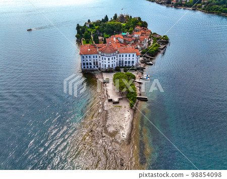 Aerial view of Isola Bella, in Isole Borromee archipelago in Lake Maggiore, Italy Aerial view of Isola Bella, in Isole Borromee archipelago in Lake Maggiore, Italy 98854098