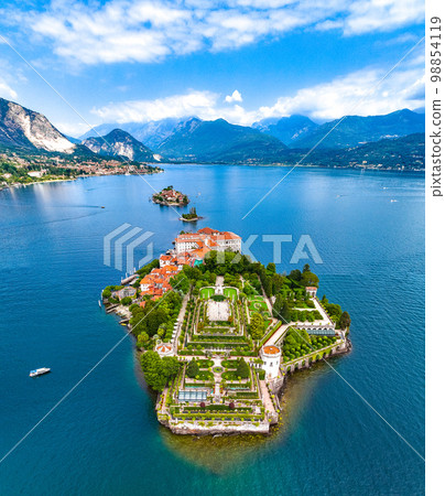 Aerial view of Isola Bella, in Isole Borromee archipelago in Lake Maggiore, Italy Aerial view of Isola Bella, in Isole Borromee archipelago in Lake Maggiore, Italy 98854119