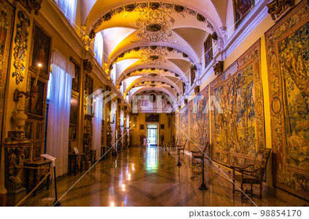 Palazzo Borromeo, Palace Interior view in Isola Bella, Isole Borromee archipelago, Lake Maggiore Palazzo Borromeo, Palace Interior view in Isola Bella, Isole Borromee archipelago, Lake Maggiore 98854170