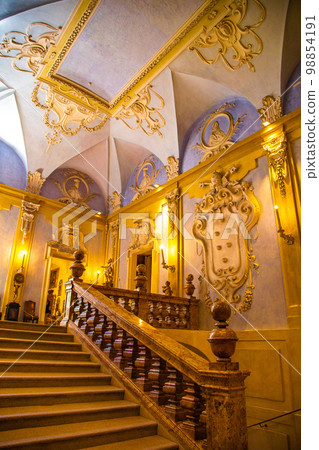 Palazzo Borromeo, Palace Interior view in Isola Bella, Isole Borromee archipelago, Lake Maggiore Palazzo Borromeo, Palace Interior view in Isola Bella, Isole Borromee archipelago, Lake Maggiore 98854191