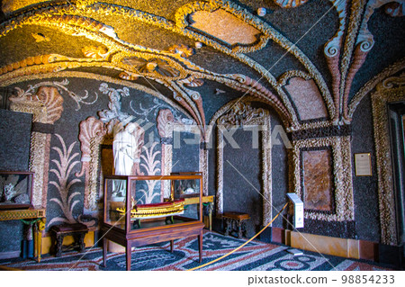 Palazzo Borromeo, Palace Interior view in Isola Bella, Isole Borromee archipelago, Lake Maggiore Palazzo Borromeo, Palace Interior view in Isola Bella, Isole Borromee archipelago, Lake Maggiore 98854233