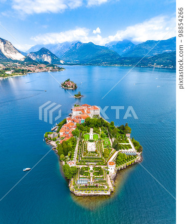 Aerial view of Isola Bella, in Isole Borromee archipelago in Lake Maggiore, Italy Aerial view of Isola Bella, in Isole Borromee archipelago in Lake Maggiore, Italy 98854266