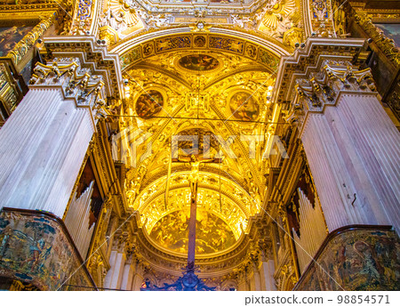 Basilica of Santa Maria Maggiore, a major church in the upper town of Bergamo, Northern Italy 98854571