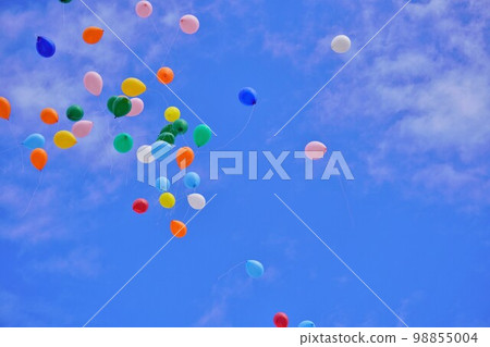 Opening event balloon Many colorful latex balloons released 98855004