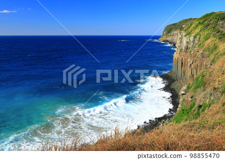 [長崎縣]生月島的鹽田原斷崖 98855470