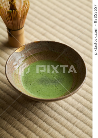 Matcha placed on tatami mats 98855657