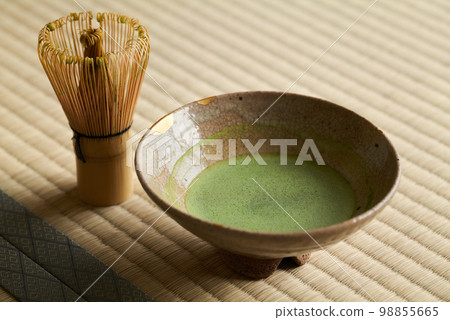Matcha placed on tatami mats 98855665