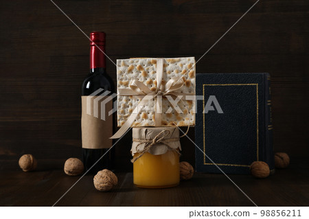 Concept of Passover or Pesach, happy jewish Easter 98856211