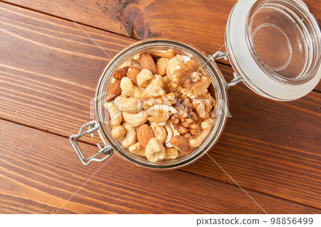 Mixed nuts 98856499