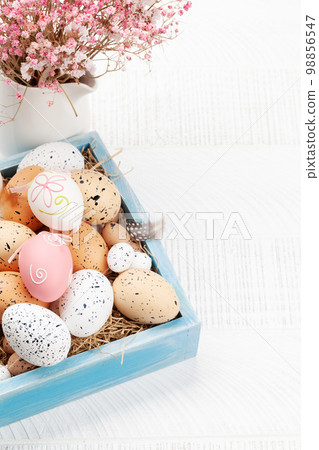 Easter greeting card with easter eggs Easter greeting card with easter eggs 98856547