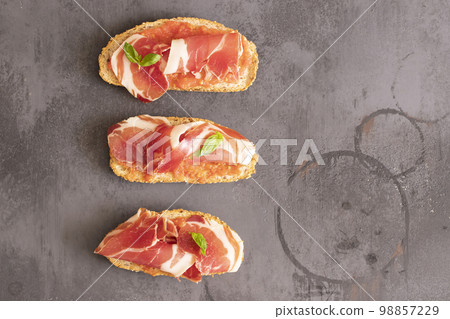 famous Spanish tapa toasted bread with tomato 98857229