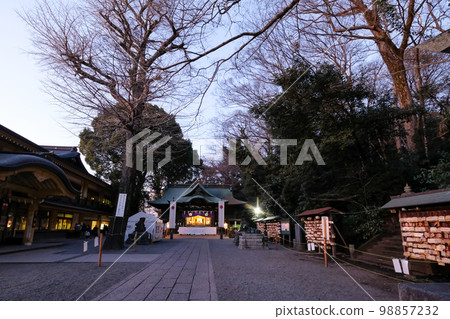 Tokyo Kunitachi City Winter Yaho Tenmangu Shrine 98857232