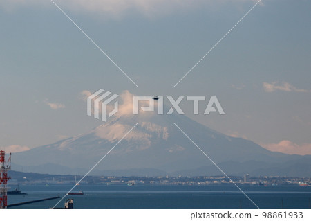 魚鷹飛行訓練 98861933