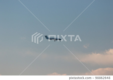 自衛隊飛機飛行訓練 98862648