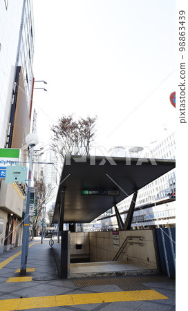 JR東西線北新地站出入口 98863439