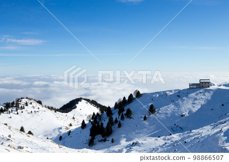 Winter landscape with snow from Alps 98866507