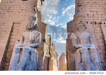 Temple of Luxor 98867819