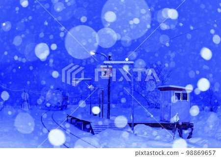 Nukanan Station on the Soya Main Line in the early morning when it snows (taken from the back of the running train) Nukanan Station on the Soya Main Line in the early morning when it snows (taken from the back of the running train) 98869657