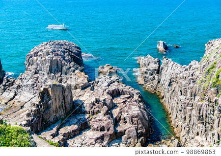 Cliffs of Tojinbo, Fukui Prefecture Cliffs of Tojinbo, Fukui Prefecture 98869863