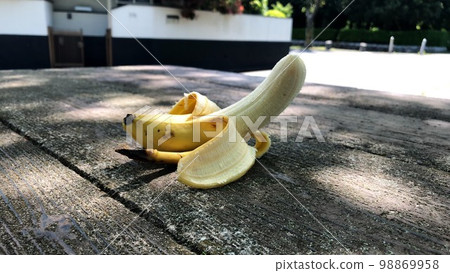 bananas are falling bananas are falling 98869958