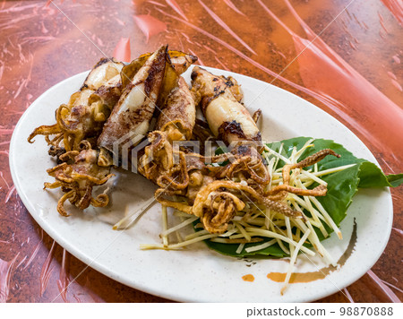 Deepfried Neritic Squid in plate 98870888