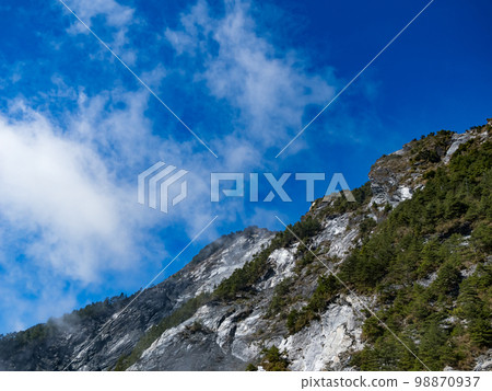 Landscape of Southern Cross-Island Highway in Taitung, Taiwan. 98870937