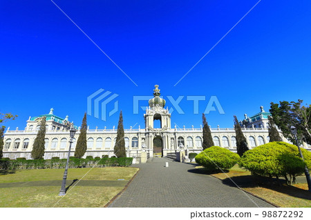 [Saga Prefecture] Arita Porcelain Park in sunny weather 98872292