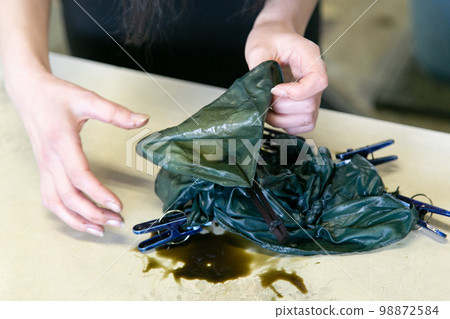 The process of making indigo dyeing Material image Traditional craft image material The process of making indigo dyeing Material image Traditional craft image material 98872584