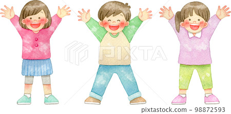 微笑的孩子舉手玩萬歲的水彩插圖 98872593