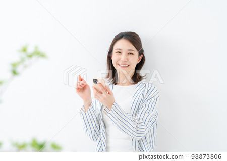 智能手機女性影響者 98873806